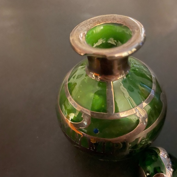 Beautiful Green Glass Perfume Bottles - Picture 5 of 7